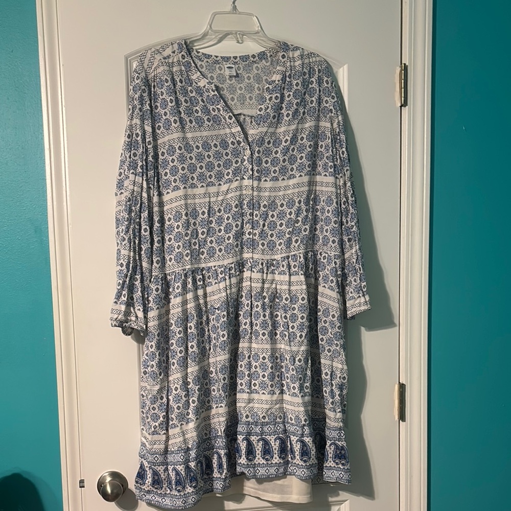 Old Navy Floral long-sleeve dress